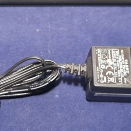 Yaesu FT-817 Original Adapter PA-48C Used