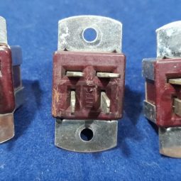 1 UND Yaesu FT-707 Original Original AC Connector Used 1 UND