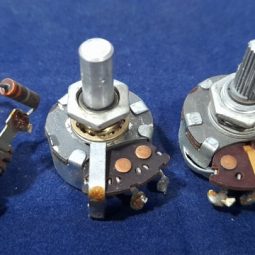 Reliant (Eldico) Receiver R-104 Original Knobs Lot Used