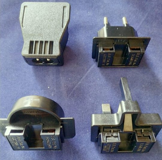 4 UND Original Iridium AC Charger Adapters for 9505a, 9555 and 9575 ( adapters only) New