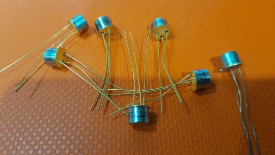 3 PCS Original Vintage 2N3053 T7223 NPN Bipolar Transistor NOS Gold Pin