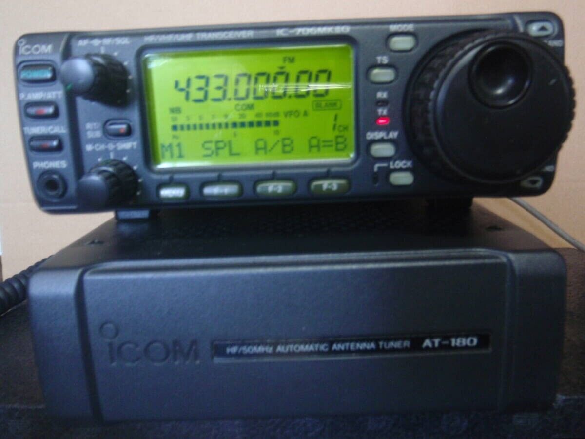 ICOM IC-706MKⅡG + UT-106 + FL-101 + FL-223 Installed + AT-180 